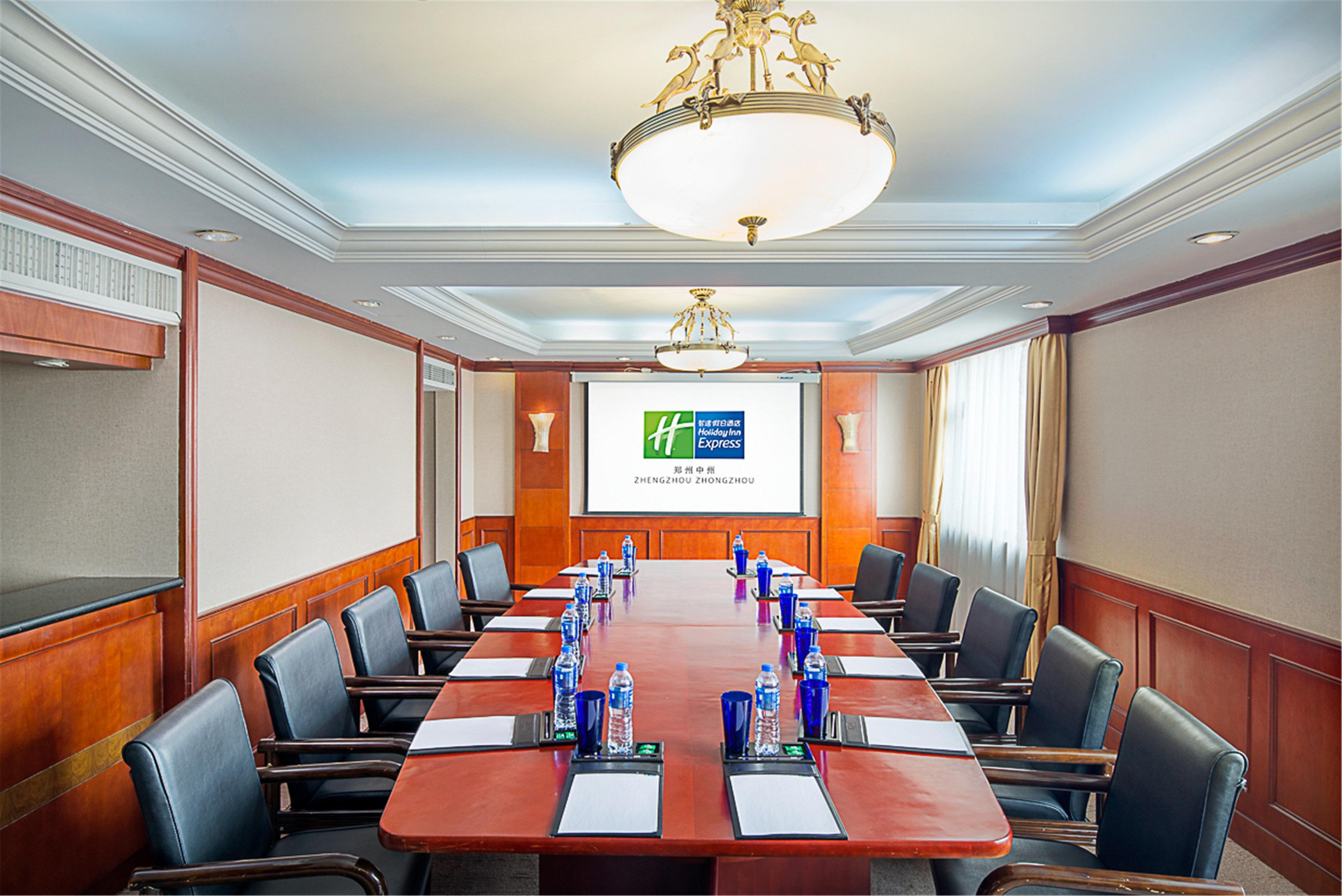 Holiday Inn Express Zhengzhou Zhongzhou By Ihg Exterior foto