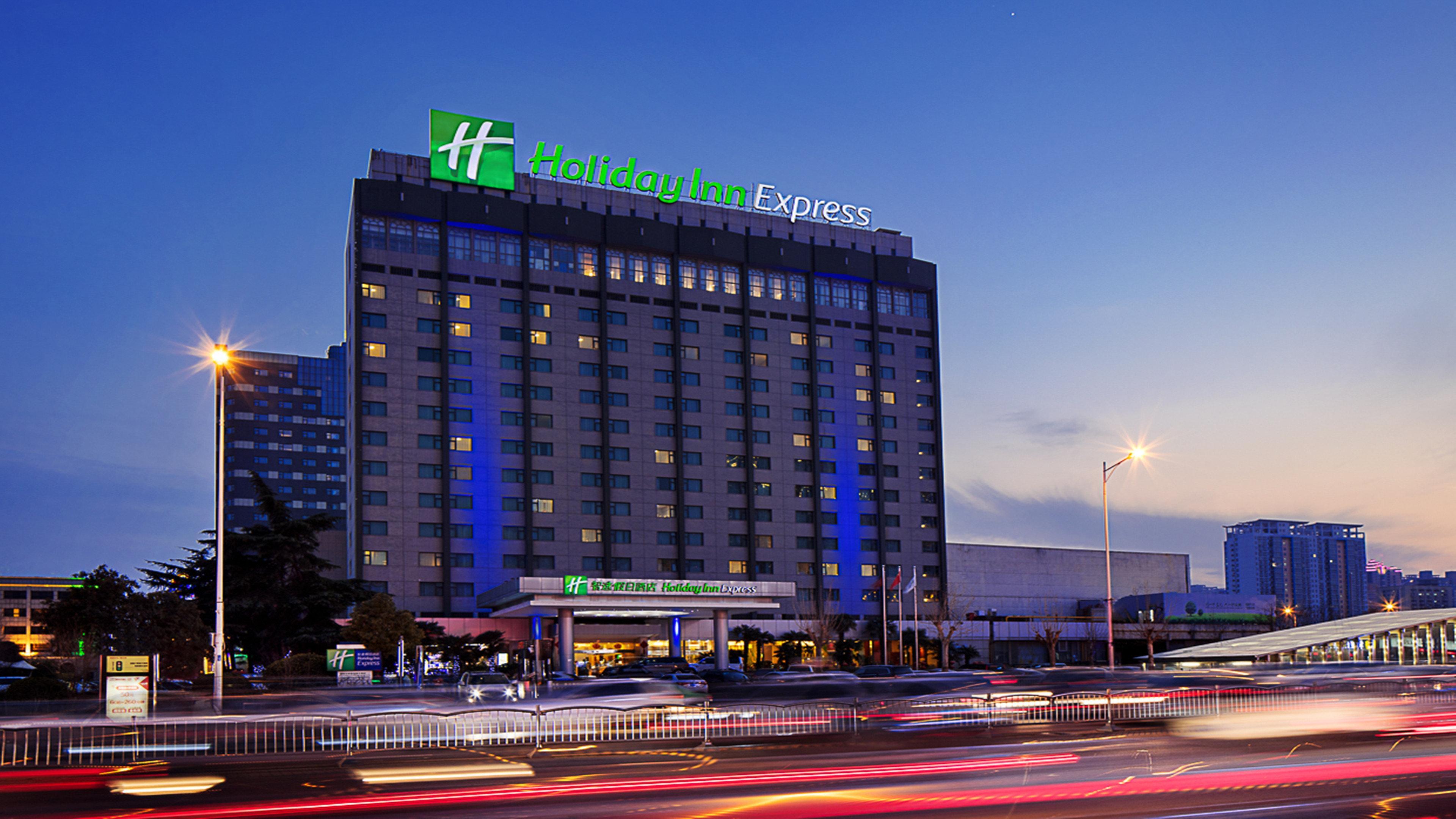 Holiday Inn Express Zhengzhou Zhongzhou By Ihg Exterior foto