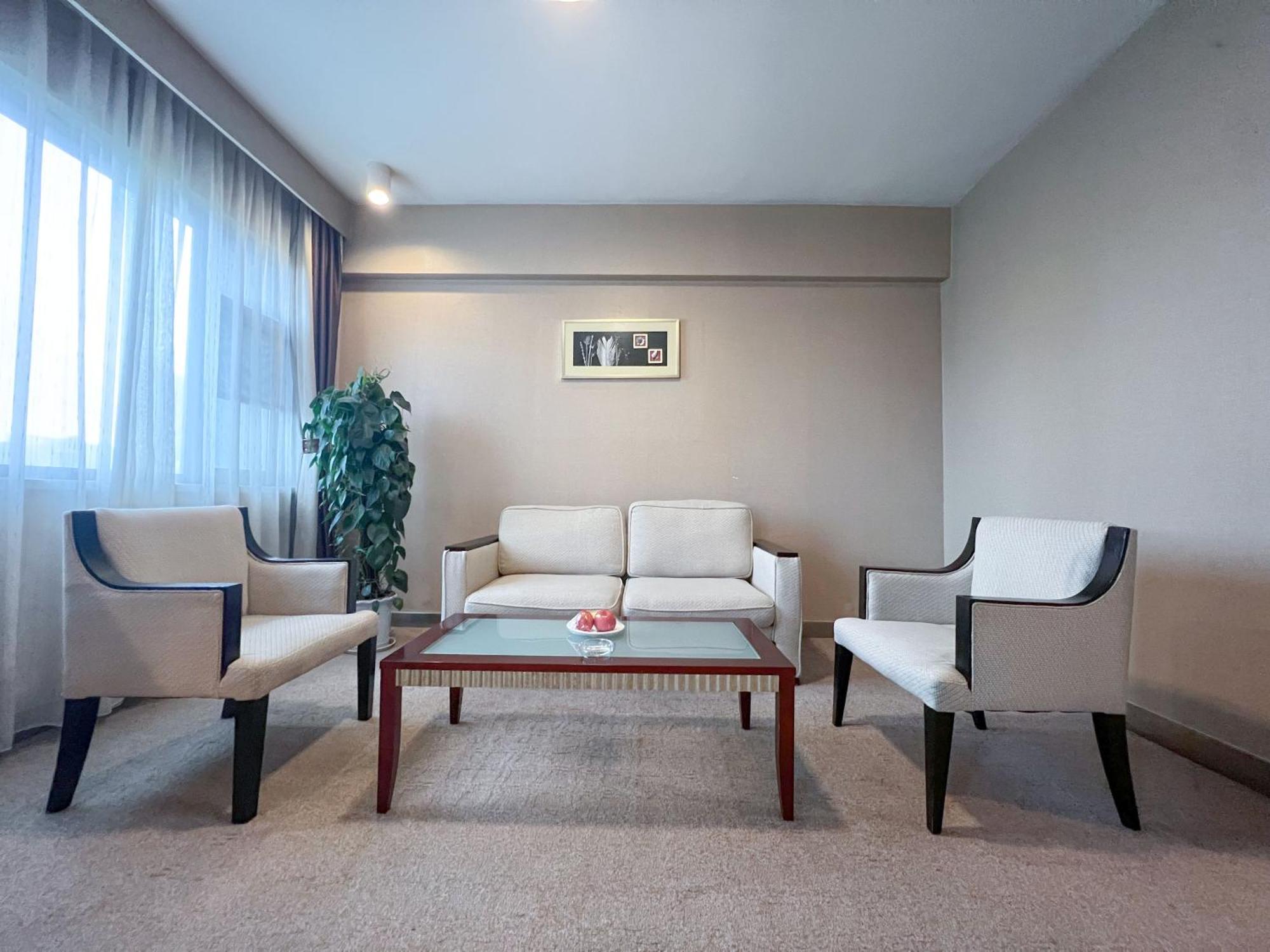 Holiday Inn Express Zhengzhou Zhongzhou By Ihg Exterior foto